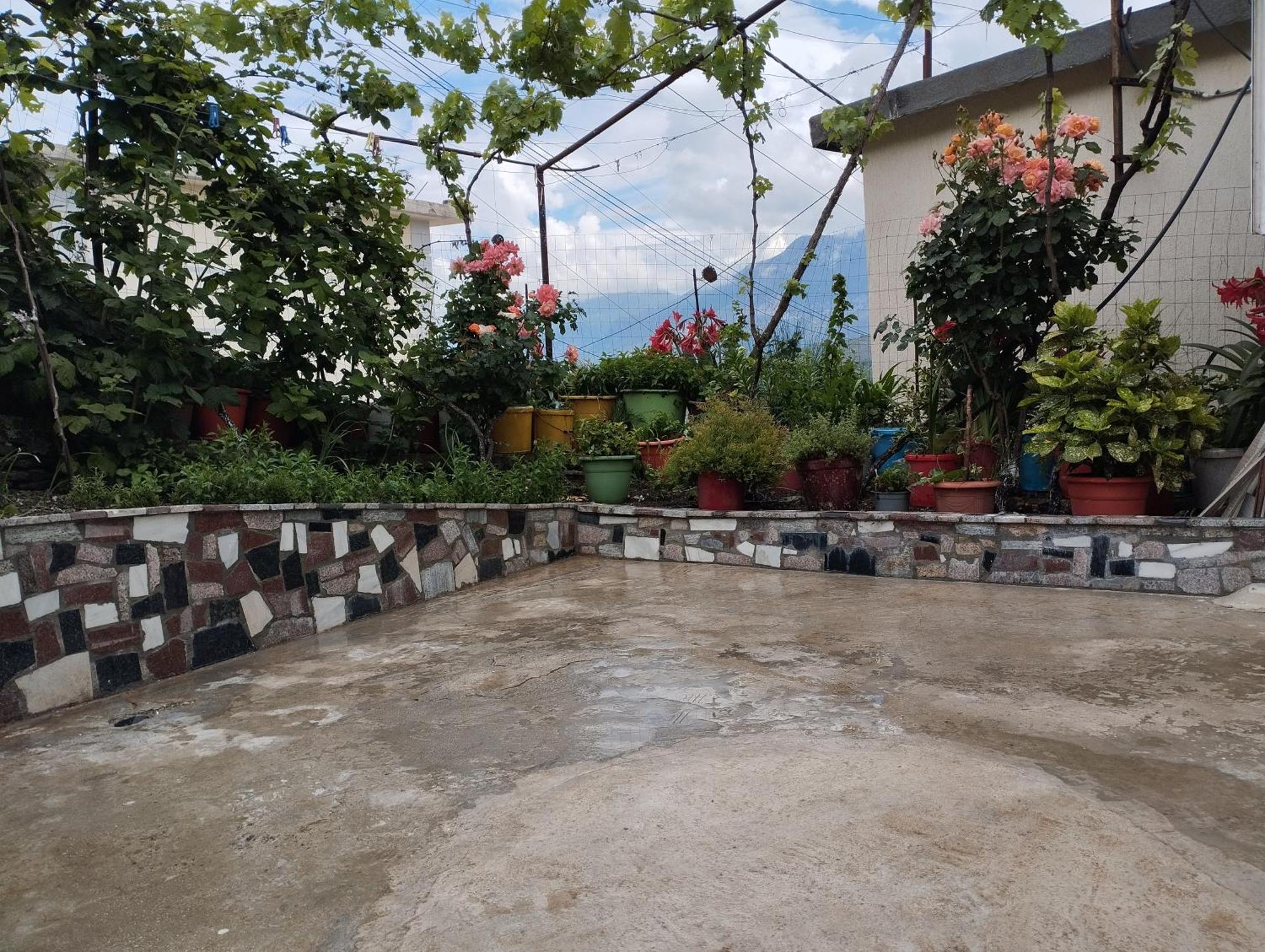 Rondo Guesthouse Gjirokastër 외부 사진