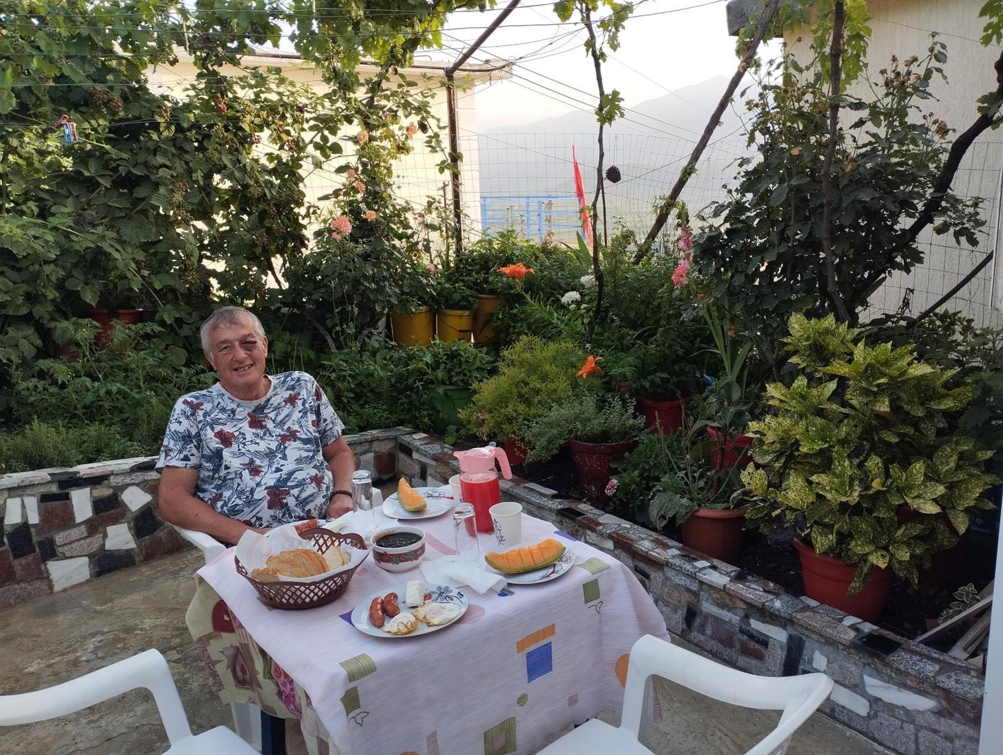 Rondo Guesthouse Gjirokastër 외부 사진